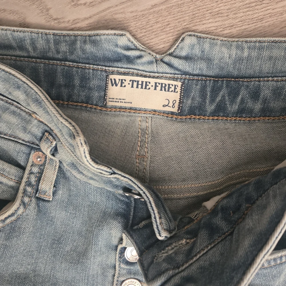 We The Free. Free People. Light Blue Skinny Jeans - Picture 3 of 3